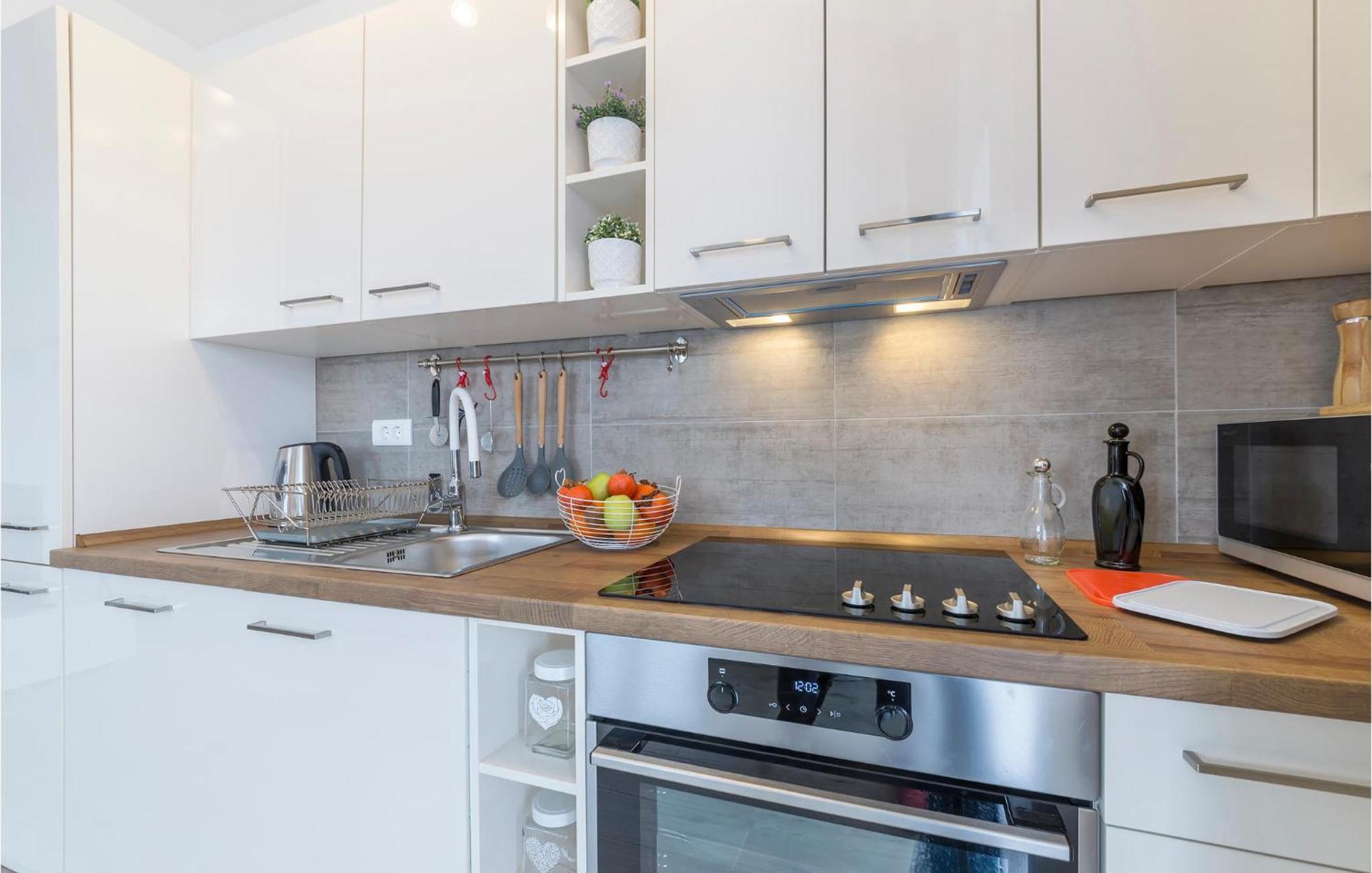 1 Bedroom Amazing Apartment In 佩罗杰 外观 照片